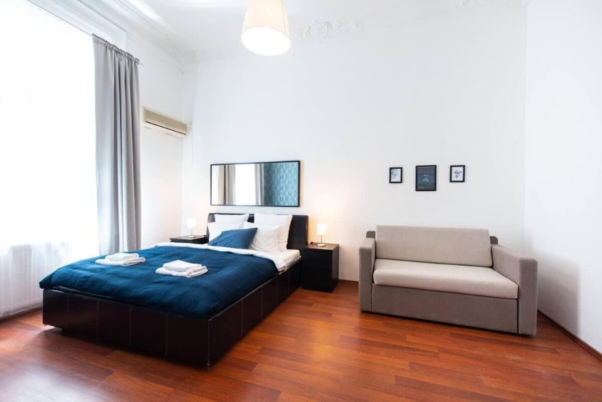 Appartamento Very Convenient Large Ac Place Budapest
